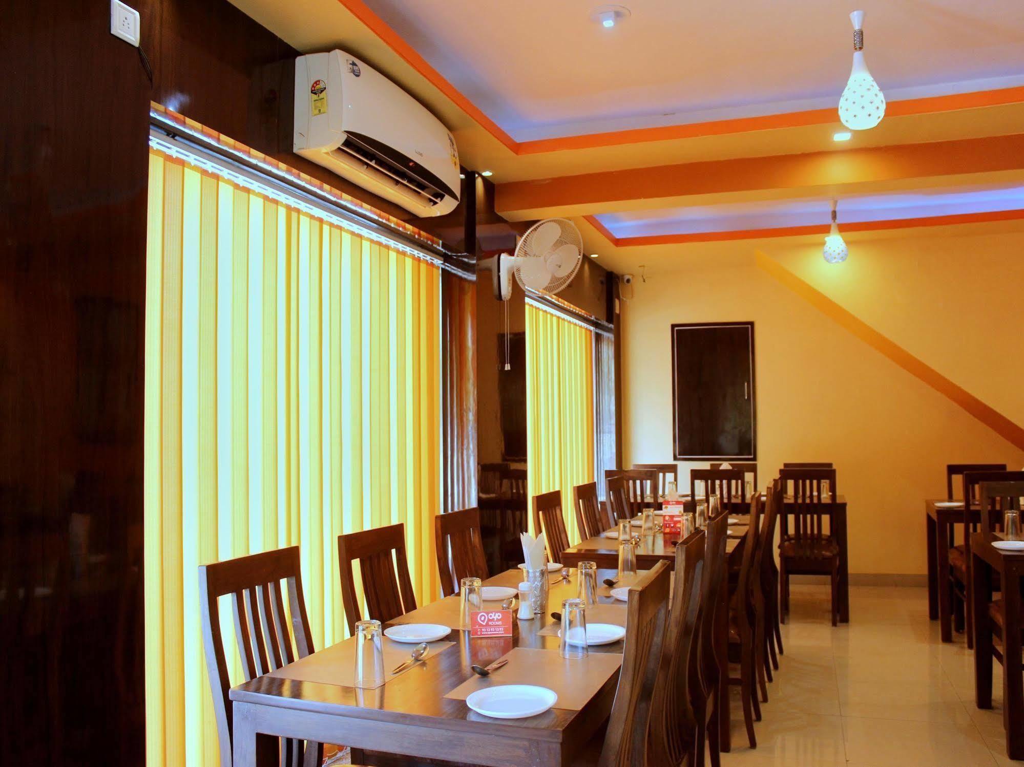 Collection O Royal Icon Hotel Udaipur Exterior photo